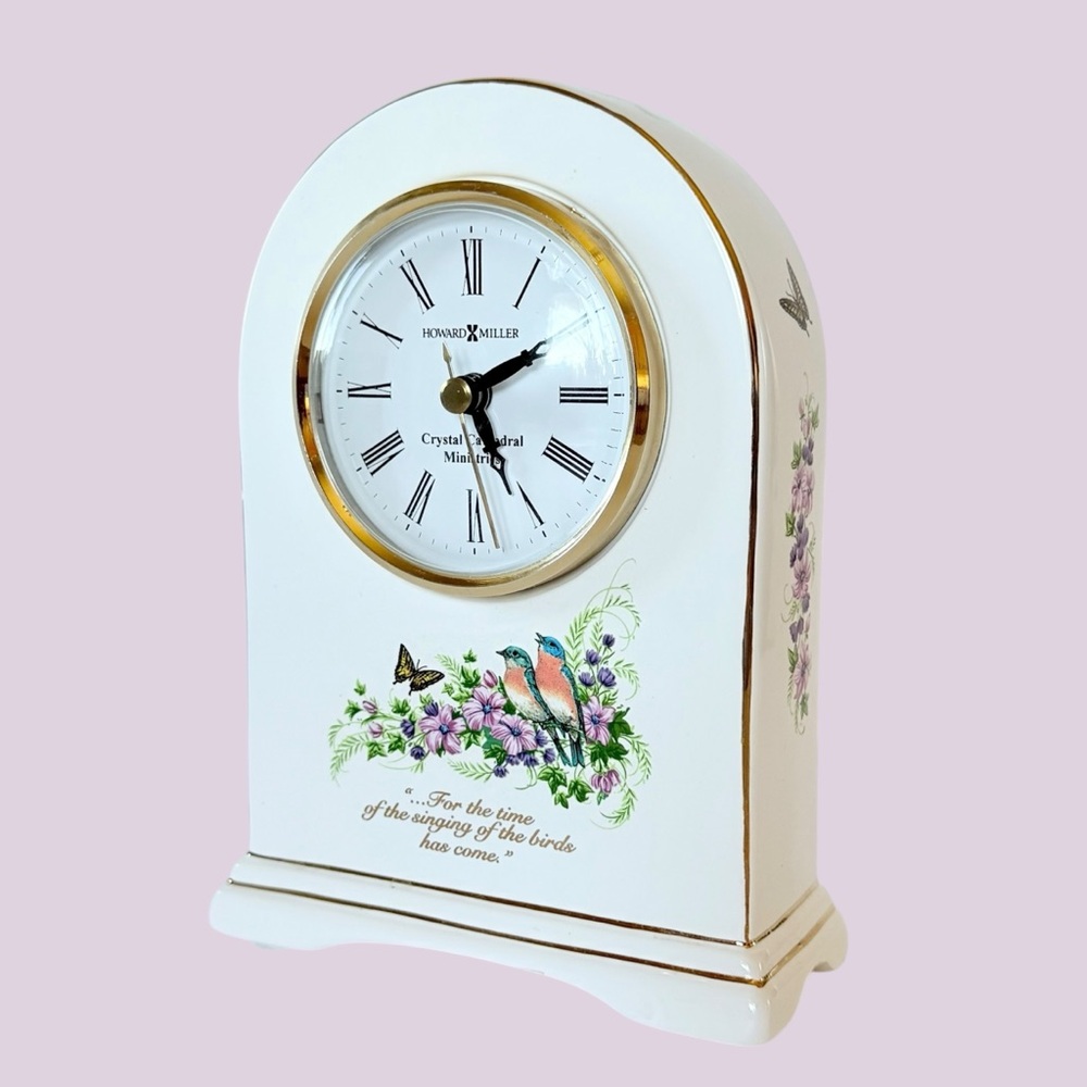Vintage Howard Miller Crystal Cathedral Ministries Porcelain Birds Flowers Clock
